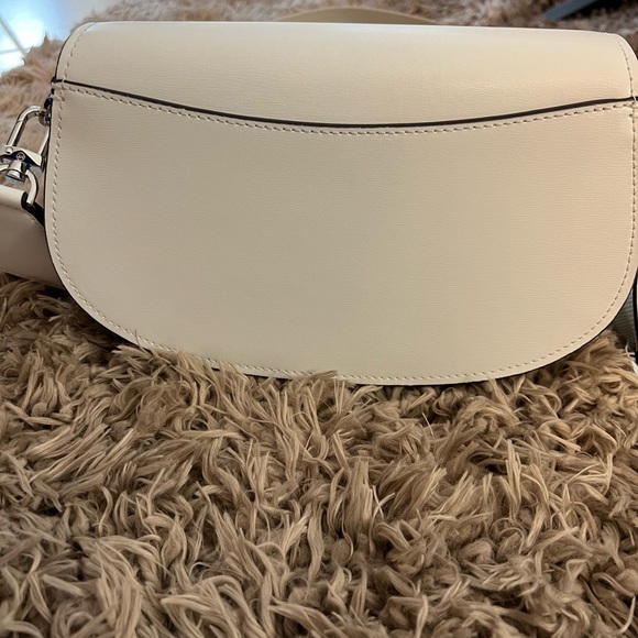 NWOT Michael Kors Mila Medium Leather Messenger Bag in Optic White - Picture 6 of 12